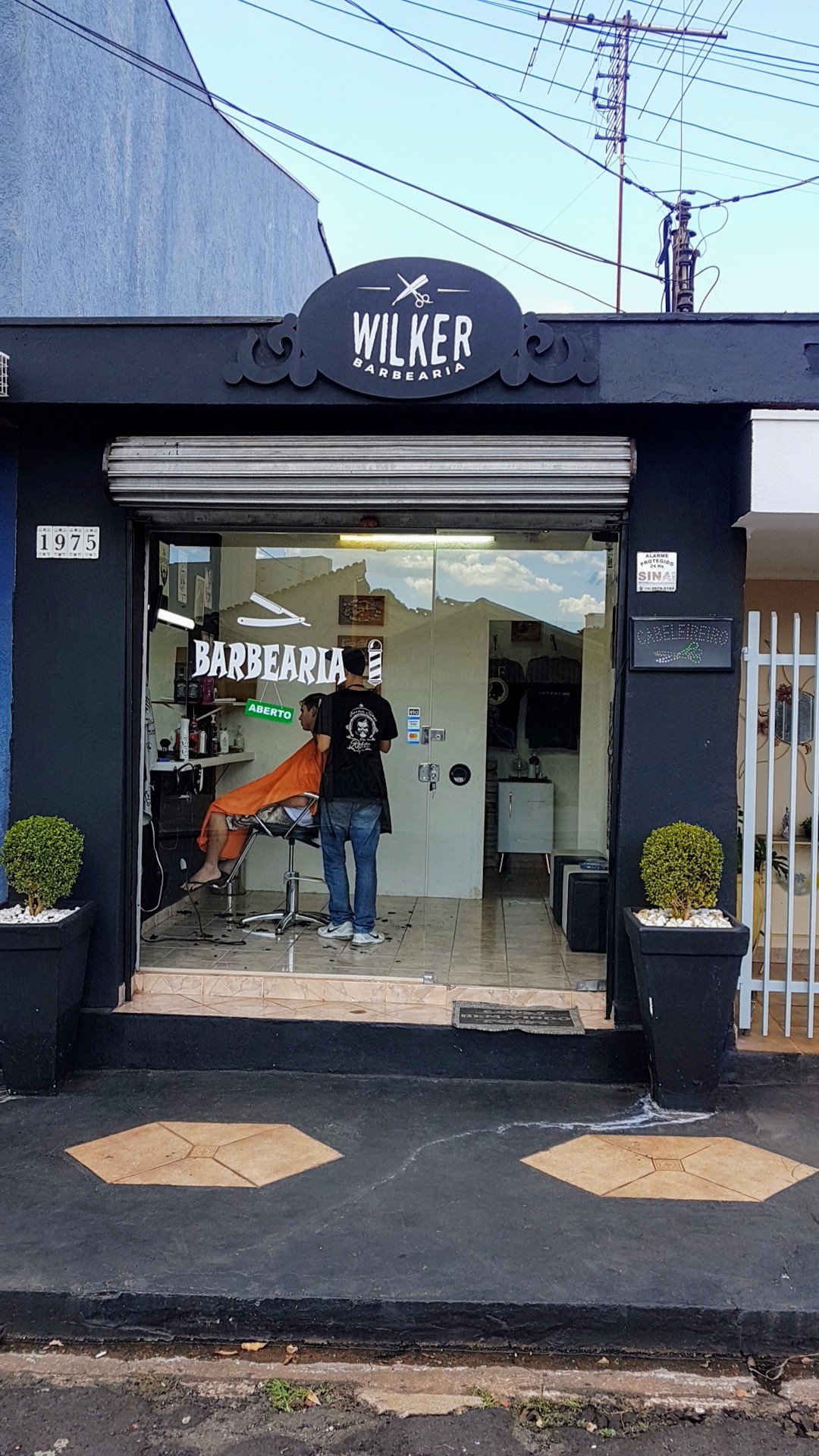 Ambiente interno da Wilker Barbearia, no Jardim Paulista, em Ribeirão Preto