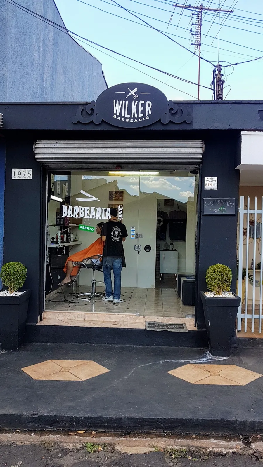 Ambiente interno da Wilker Barbearia, no Jardim Paulista, em Ribeirão Preto